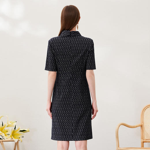 EITIE爱特爱夏新款高级感翻领单排扣衬衫修身显瘦通勤连衣裙B2307124 商品图3