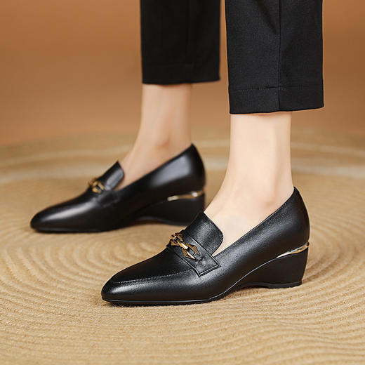 尖头坡跟单鞋，舒适职业瓢鞋XYM-k731 商品图1