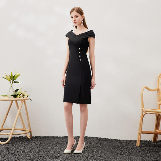 EITIE爱特爱春季新款优雅显瘦裙摆开叉连衣裙6907632 商品图3