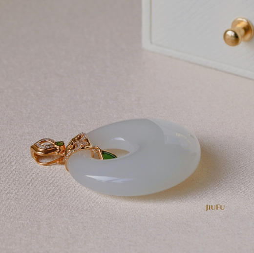 18K玫瑰金和田玉（白玉）镶钻吊坠--如梦醉/高抵扣35*10mm 商品图6