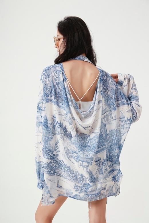 蓝色东西方花园乔其纱露背衬衣 商品图2