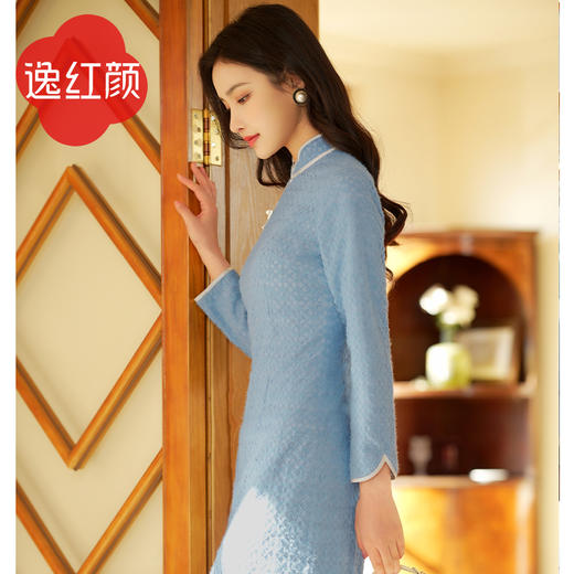 逸红颜洛冰2025春季新款旗袍改良版连衣裙女格纹V领印花长袖透气 商品图2