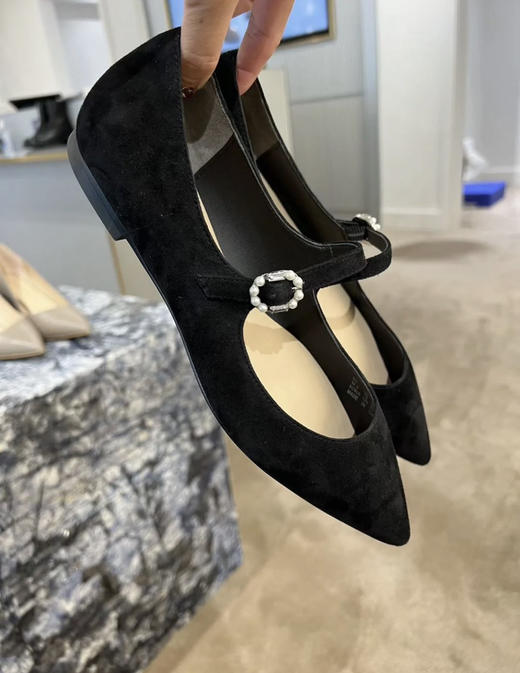 好折¥1499！SW dazzle 珍珠扣尖头平底鞋 商品图1