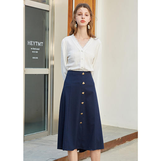 OLrain欧芮儿法式白色长袖衬衫女早春2023新款设计感小众V领衬衣 商品图2