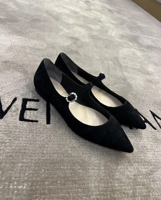 好折¥1499！SW dazzle 珍珠扣尖头平底鞋 商品图5