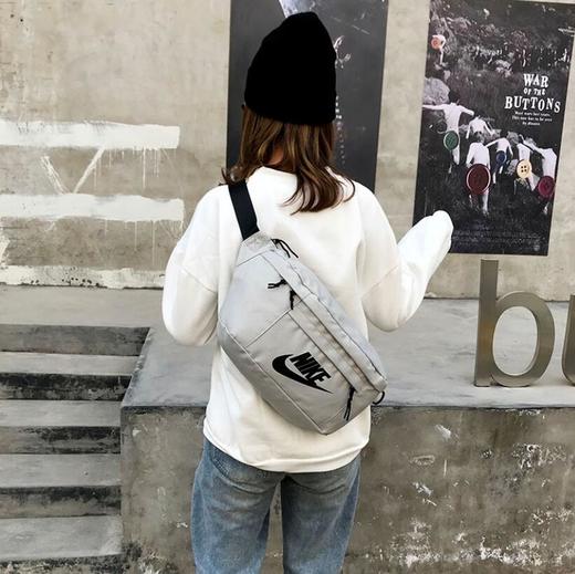 Nike 耐克斜挎书包背包大腰包 NK9022 均码： 长20 宽47 高12 商品图4