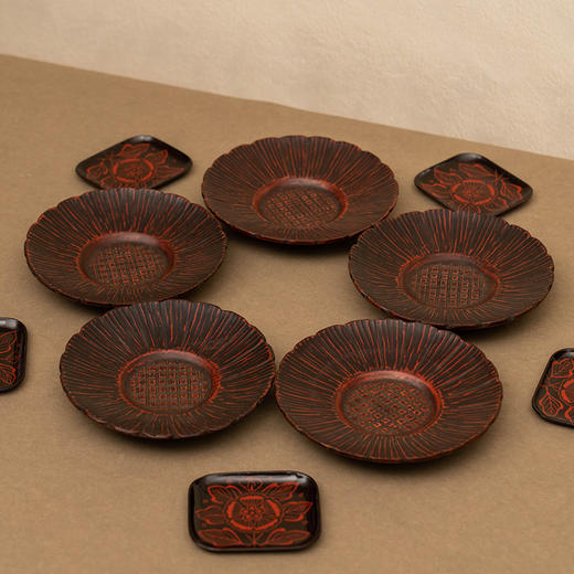 朱漆葵花形杯托及方形茶点盘成套（五客十件） 商品图1