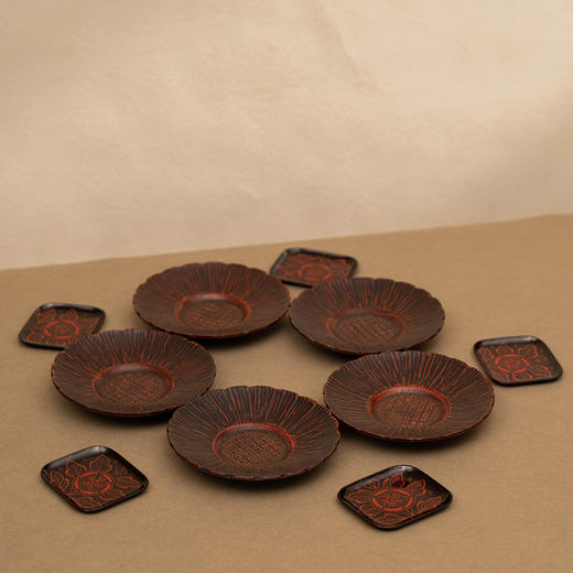 朱漆葵花形杯托及方形茶点盘成套（五客十件） 商品图0
