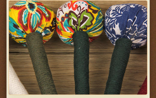 【艾草锤丨买2减5元】纯手工制作的养身小工具！添加多味中yao 、三年陈艾草、保健、养生、捶背神器！采用新疆棉，图案随机，长度27cm左右 ！【推荐下单2个，左右同时敲】！【TJ-J仓】 商品图5