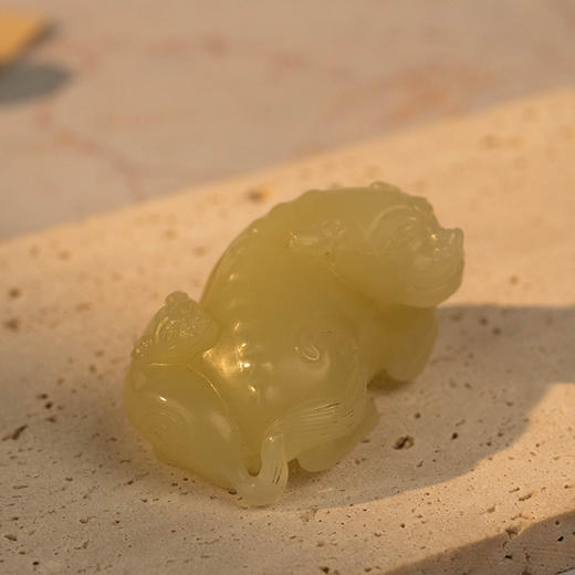 清 玉雕子母瑞兽摆件 商品图1