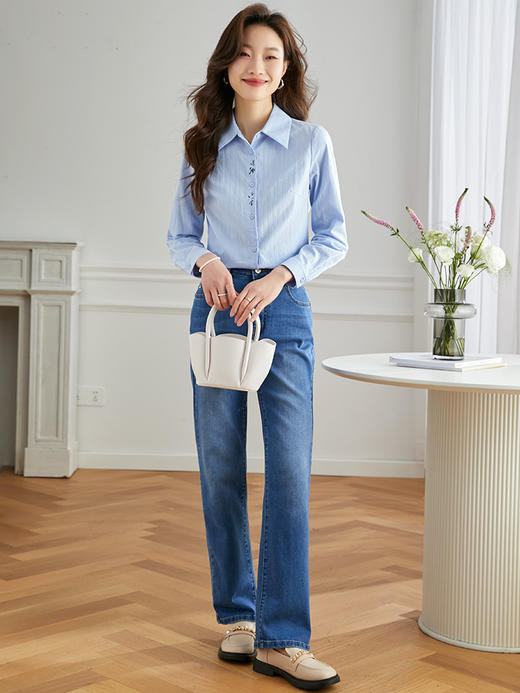 【1件85折】熙世界蓝色衬衫女长袖2025春装新款通勤花卉刺綉职场风OL純棉衬衣 商品图3