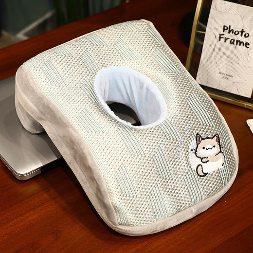 「四款可选！丝滑冰爽」卡通毛绒冰藤凉席记忆棉午睡枕 办公室睡枕趴枕靠枕学生趴趴枕居家布艺 商品图6