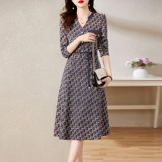 时尚修身，V领修身显瘦连衣裙（配腰带）HR-LEYX8902-1 商品图7