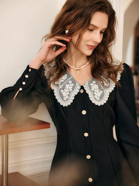 欧芮儿黑色西装连衣裙女秋季2022新款收腰显瘦法式蕾丝领设计感裙