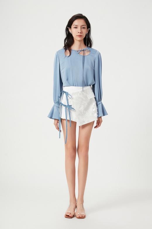 蓝色缎面醋酸镂空领口衬衣 商品图2