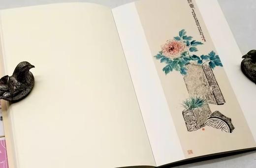 主题笔记本：《菩提叶 十八罗汉》《宿妆隐笑》，100g米色道林纸，21cm*13cm，合售40元。

装帧：锁线薄胶并用帆布包边，可大尺度近180度平摊，随心书写，随意勾画，每册内页160页，18幅图 商品图4