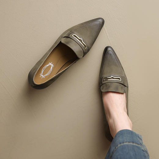 粗跟浅口单鞋，真皮爆款网红女鞋粗跟尖头鞋子HYT-7206-A 商品图3