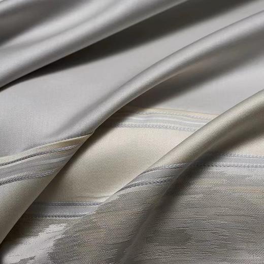 10楼罗卡芙长绒棉简约全棉拼边四件套--贝加尔240*240cm吊牌价6980元活动价5980元 商品图3