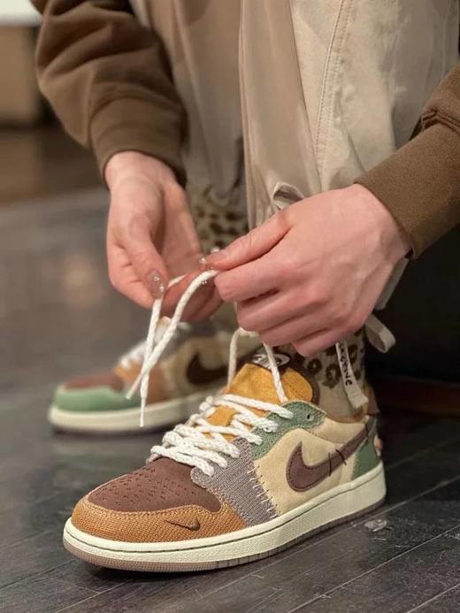 高版本！巫毒娃娃 情侣款多材质拼接低帮板鞋 商品图0