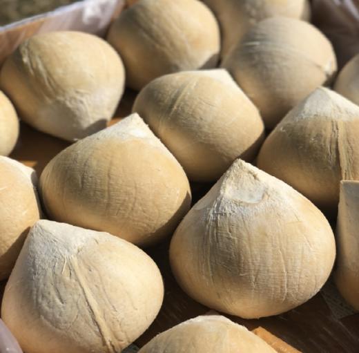 新鲜椰皇到啦，最大颗粒，打开一汪清泉，都溢出来了，挂在树上的天然饮品，喝一口，香甜到心底，补充电解质，补水神器~ 商品图6