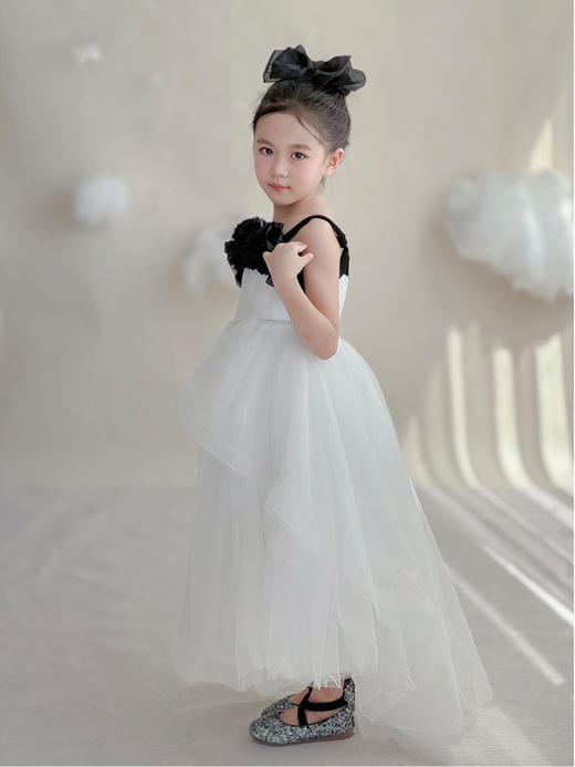 预定福利不退哦~暮雪吊带礼服裙 商品图9