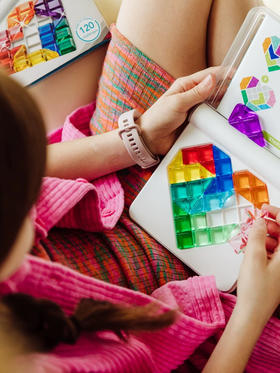 SG 302比利时桌游IQ Love 智慧爱心拼（IQ系列）