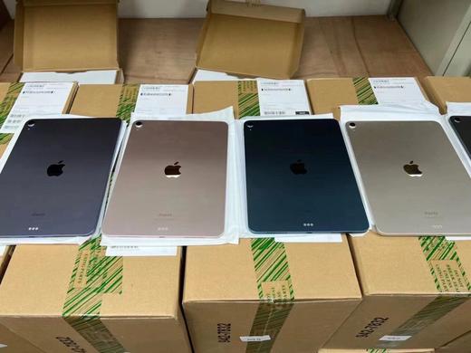 【编号PD22109】稀缺超值！苹果国行库存单机iPad Air5，10.9英寸liquid视网膜全面显示屏，支持原彩显示和P3广色域显示技术，Apple M1超强性能处理芯片，指纹解锁，前置1200 商品图0