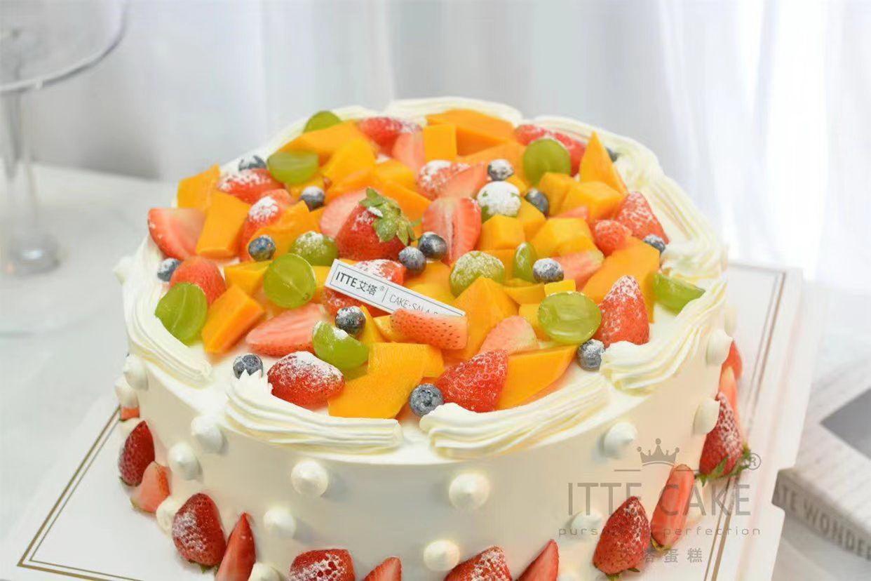 【水果多多】动物奶油、新鲜水果+布丁夹心、原味蛋糕胚；水果奶油蛋糕
