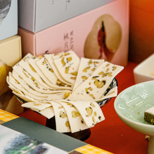 【中式糕点组合 | 芝麻糕&椒盐酥&桃片糕】甜度适中 几十道工序 纯手工制作 商品图2
