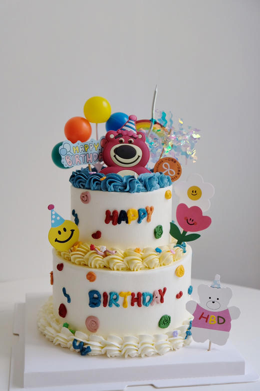 草莓熊双层蛋糕 商品图0