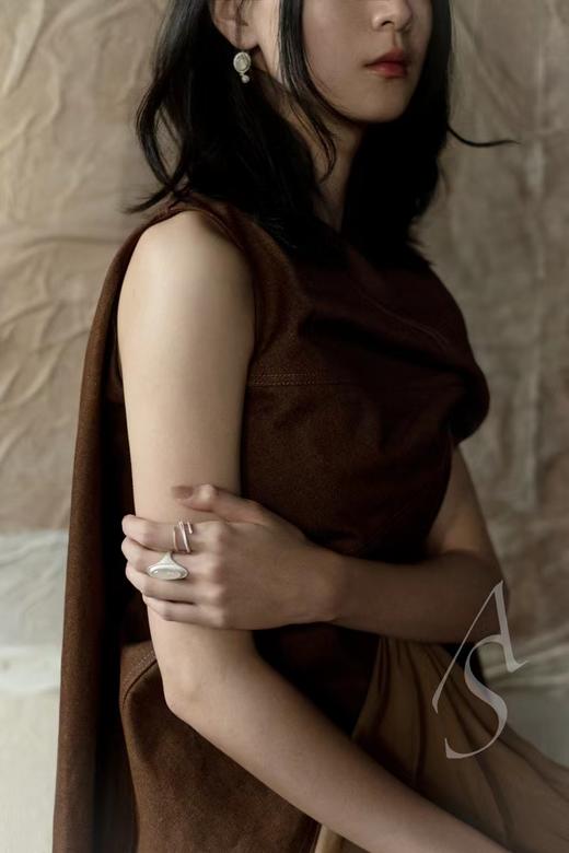 Oude Waag  咖啡色欧根纱旋转廓形连衣裙 商品图6