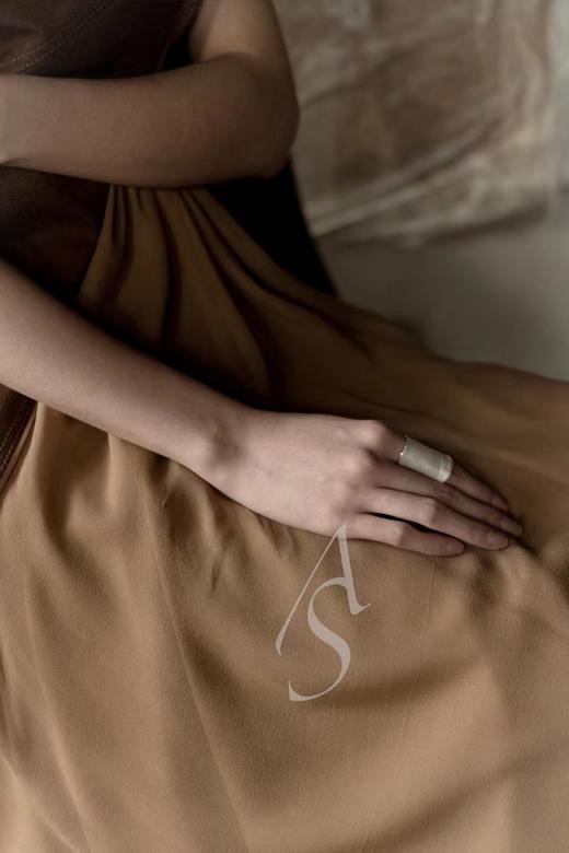 Oude Waag  咖啡色欧根纱旋转廓形连衣裙 商品图4