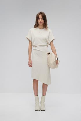 金属logo收腰连衣裙