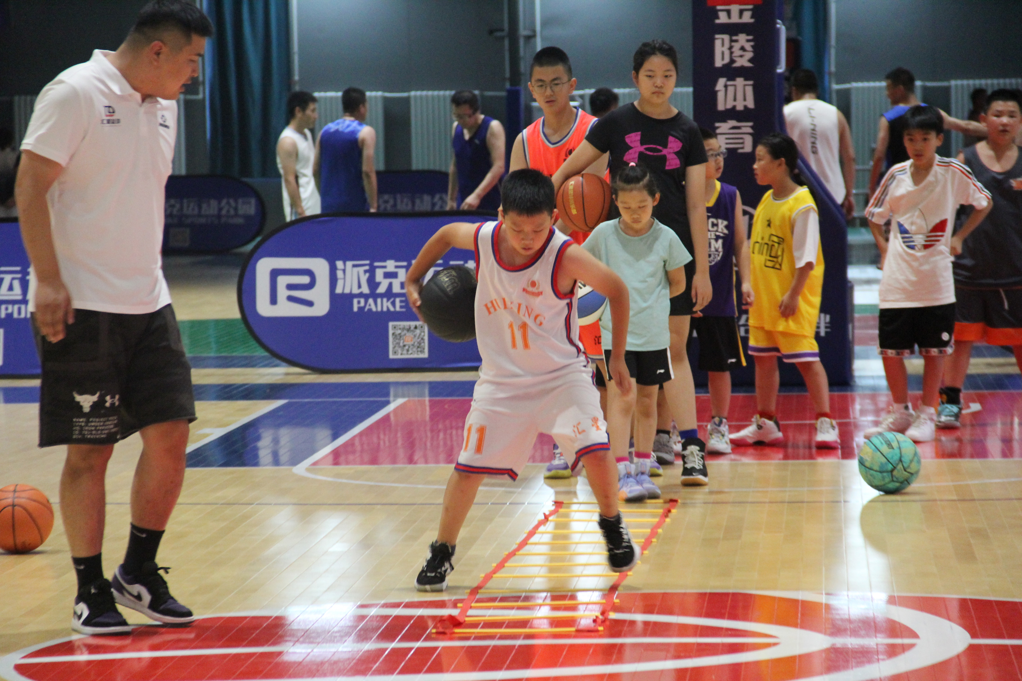 【长春市汇星篮球俱乐部】 19.9元抢购3次篮球精品课。专业篮球教学，建立篮球训练体系，我们只玩专业！