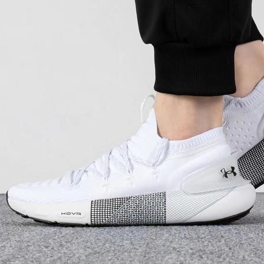 安德玛男女同款跑鞋3025517100 商品图1