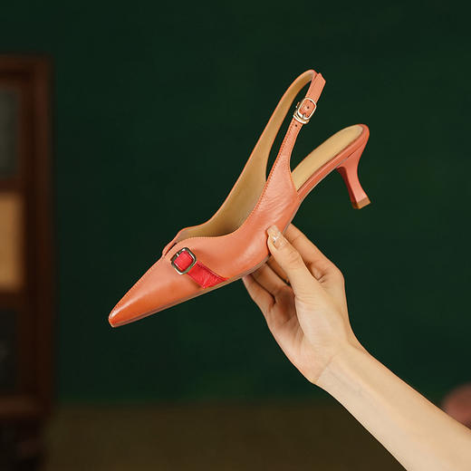 柔软舒适，复古擦色羊皮尖头后空凉鞋LCC-C8942 商品图0