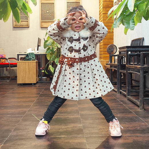 【升级款飞织鞋 | 儿童成人&男女同款】鞋底加厚柔软防滑 鞋面采用黑科技面料 防飞溅防污防油 百搭运动鞋休闲鞋 商品图3