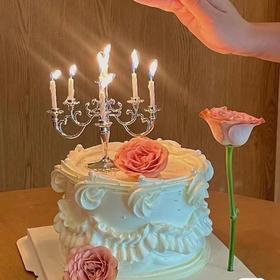 黑巢-黑巢- 鲜花配烛台生日蛋糕