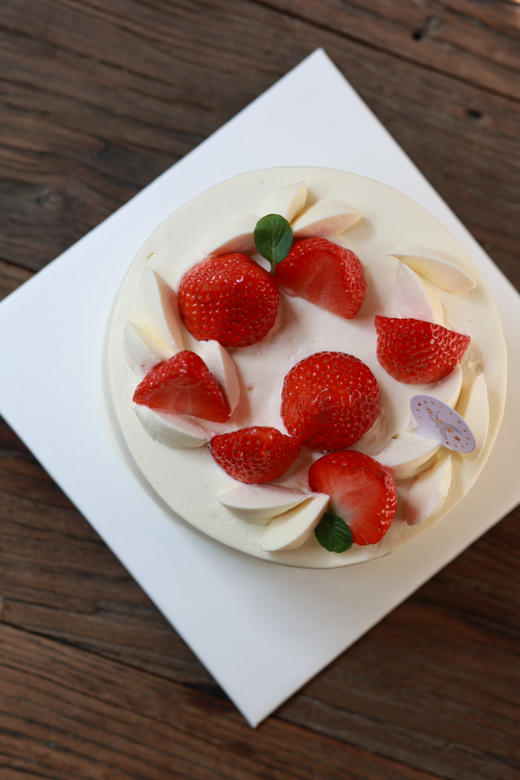 草莓香草布蕾奶油蛋糕 商品图2