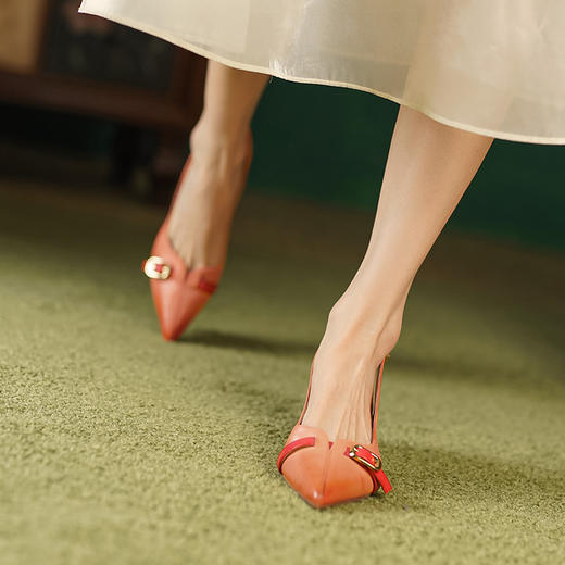 柔软舒适，复古擦色羊皮尖头后空凉鞋LCC-C8942 商品图6