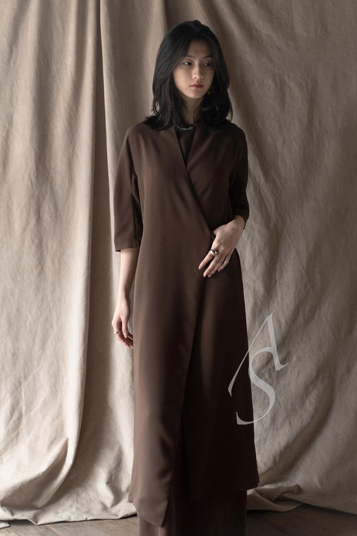 Mark Kenly Domino Tan 茶棕色DORINDA围裹式系带连衣裙 商品图1