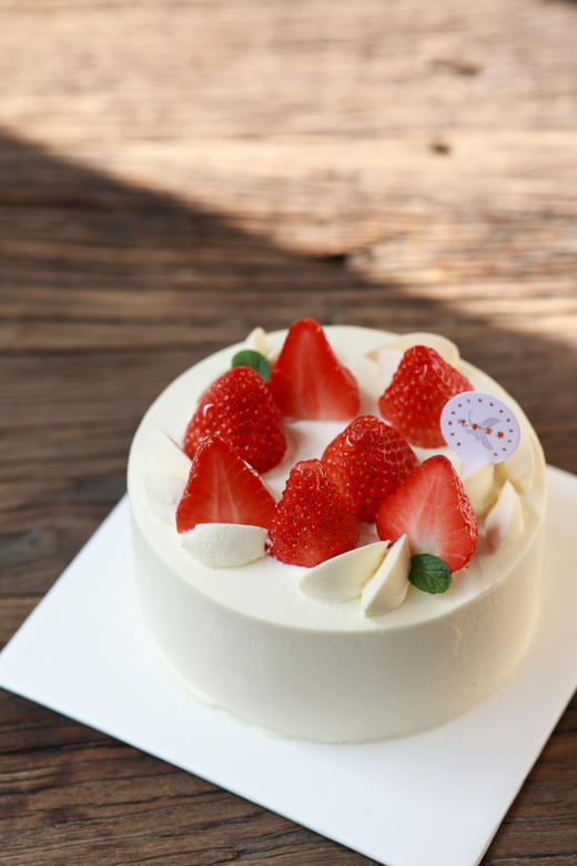 草莓香草布蕾奶油蛋糕 商品图0