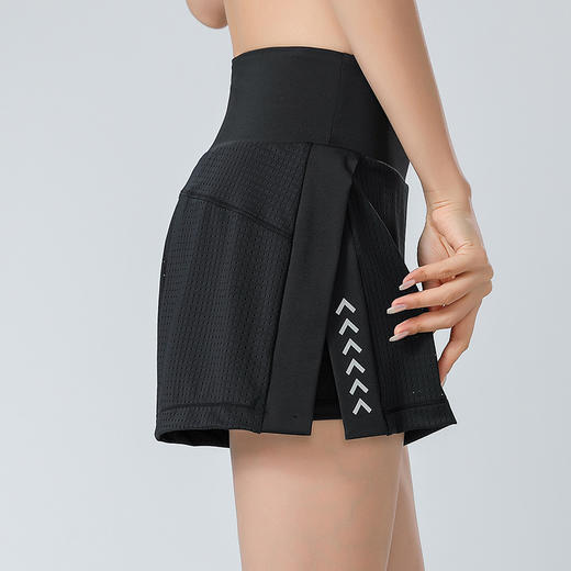 山海体育 轻盈舒适高弹伸展女子跑步速干裙式短裤 商品图2