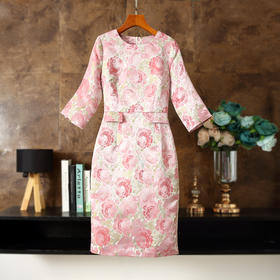 春秋新款，玫瑰油画提花基础圆领七分袖中腰修身女通勤连衣裙ZSM-230219