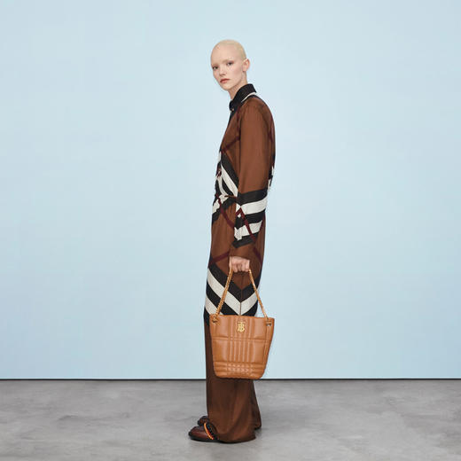 BURBERRY 巴宝莉 女士 Lola - 绗缝皮革TB专属标识小号萝纳水桶包 棕色 8046255 A8893 商品图3