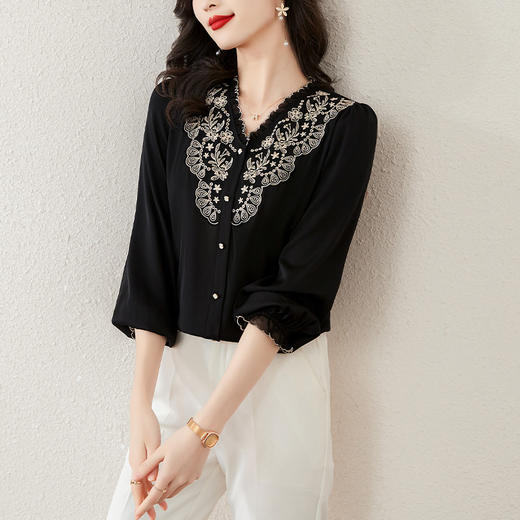 甜美女人味，木耳花边v领仿真丝刺绣小衫KQL-3068 商品图2