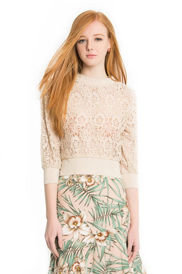 WEN&VI 杏色花朵型镂空上衣 1047