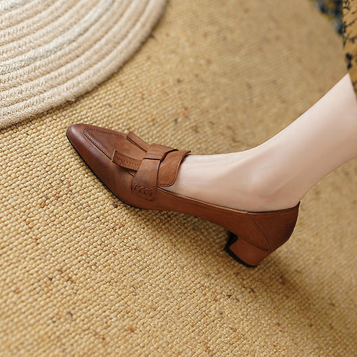 春季新款，尖头真皮纯色中跟皮鞋YD-E252 商品图1