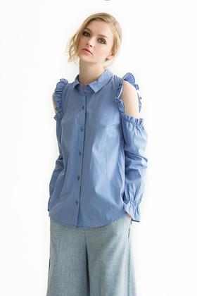 BCBGeneration 蓝色露肩条纹衬衫 657