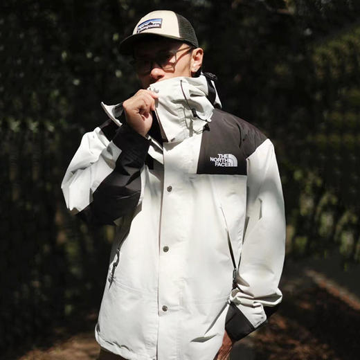 【下单即赠MLB袜子】TheNorthFace北面冲锋衣 ，春季必备的da牌冲锋衣，防水、防风、防脏 商品图0